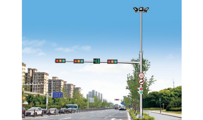 道路的路燈使用綜合桿優(yōu)勢(shì)有哪些？